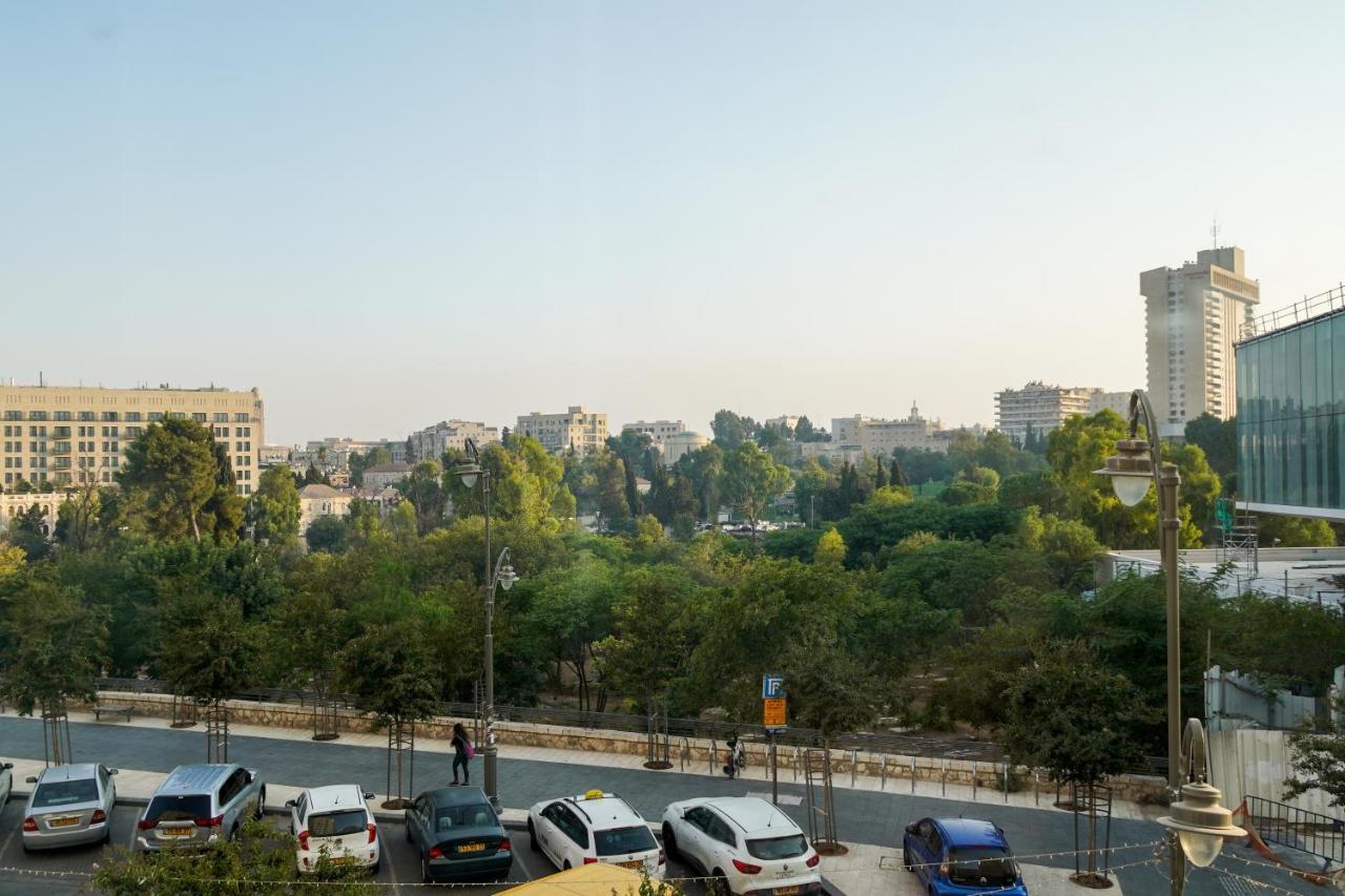 Apartique Hotel Yerusalem Bagian luar foto