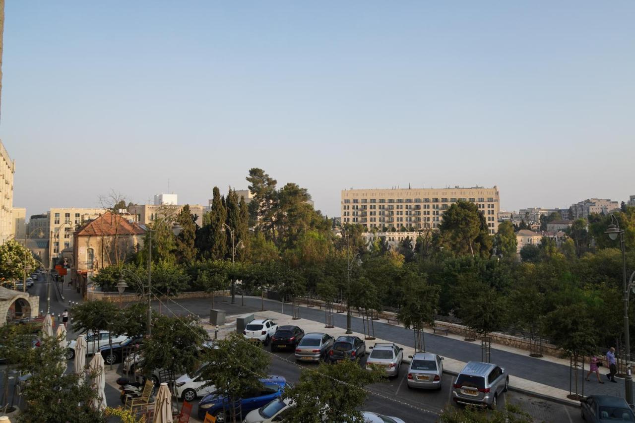 Apartique Hotel Yerusalem Bagian luar foto