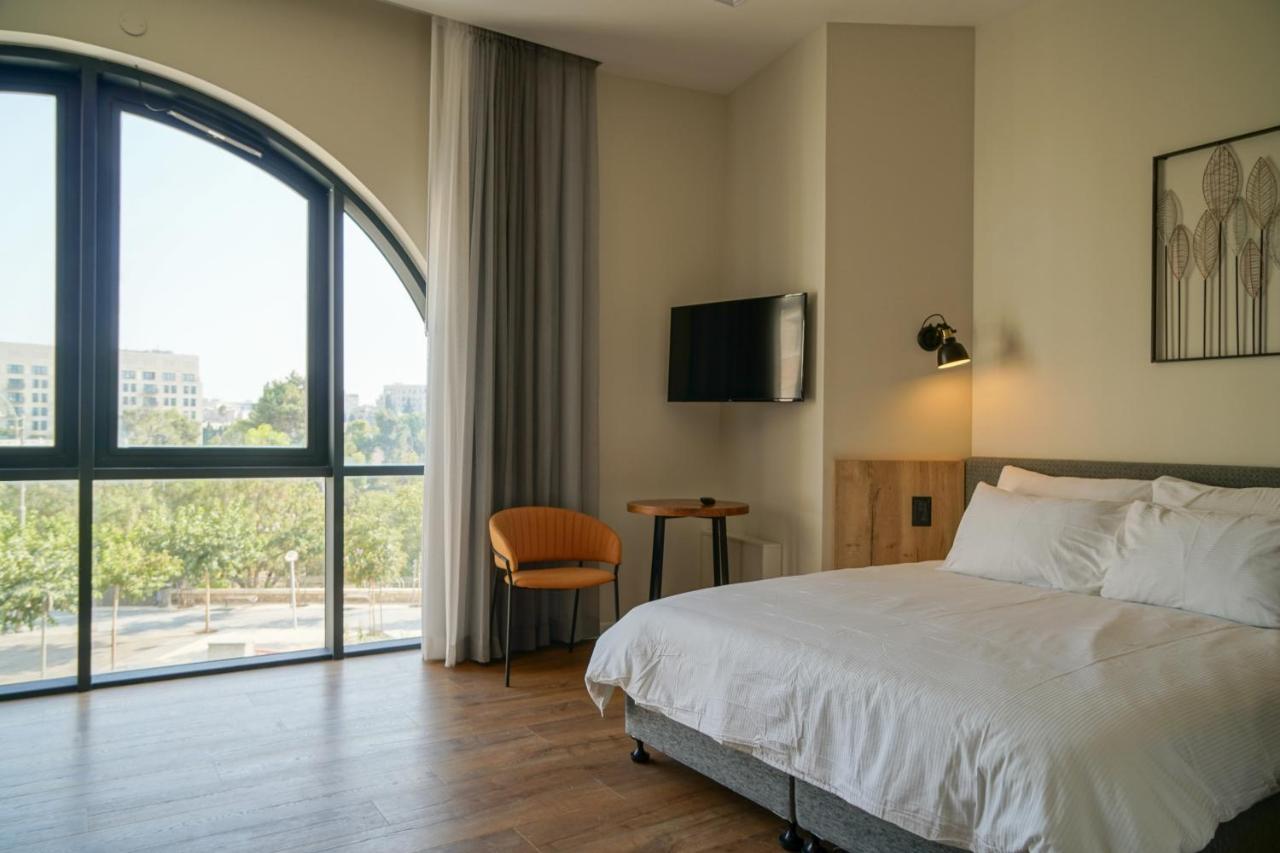Apartique Hotel Yerusalem Bagian luar foto