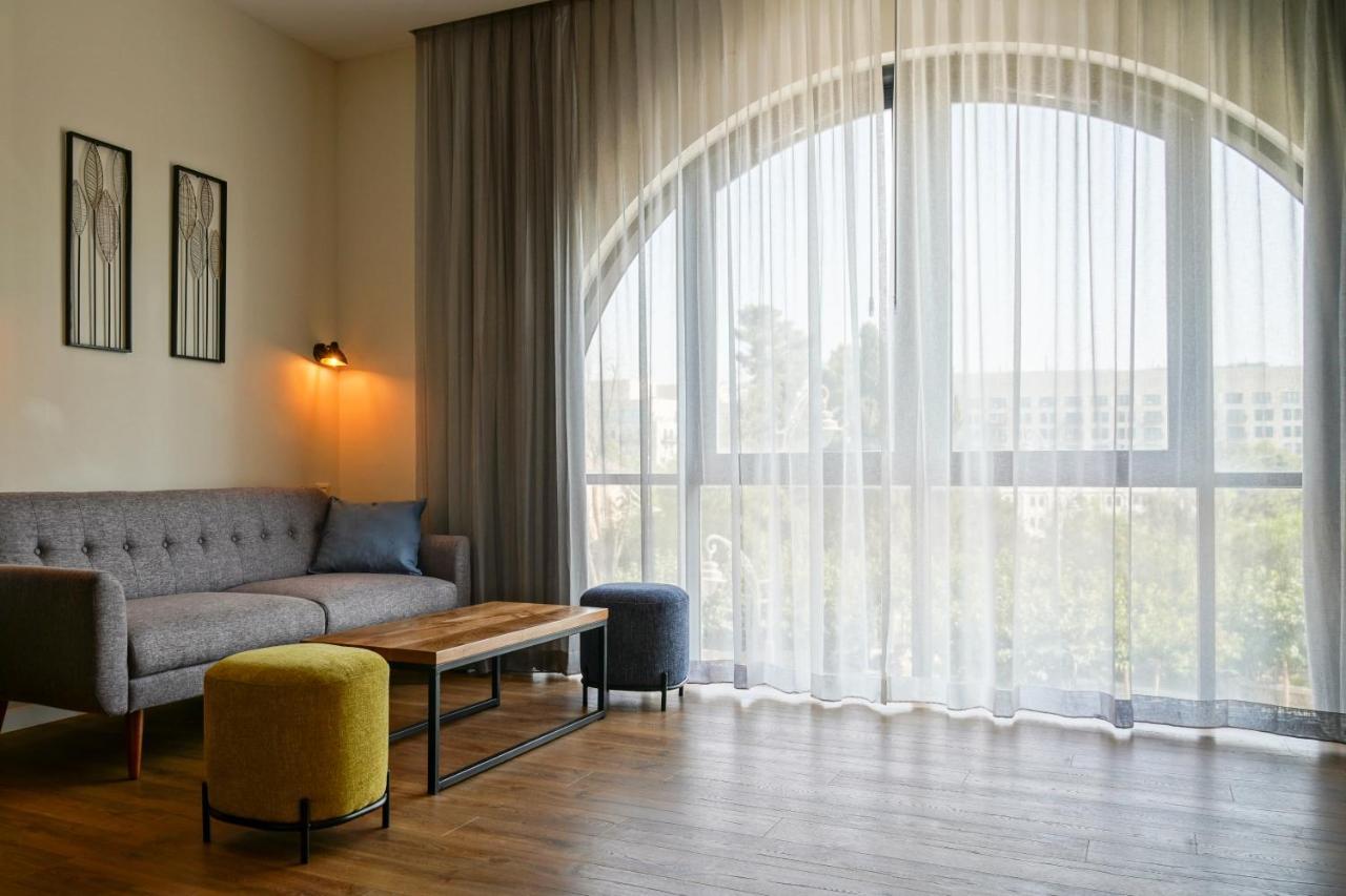Apartique Hotel Yerusalem Bagian luar foto