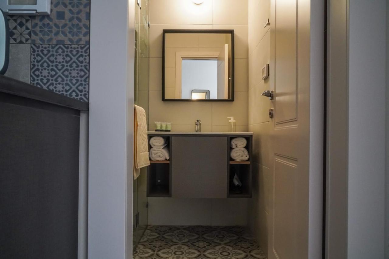 Apartique Hotel Yerusalem Bagian luar foto