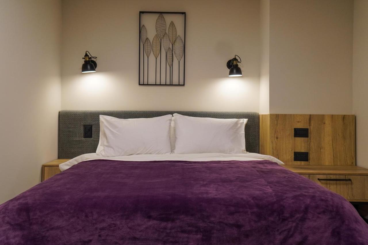 Apartique Hotel Yerusalem Bagian luar foto
