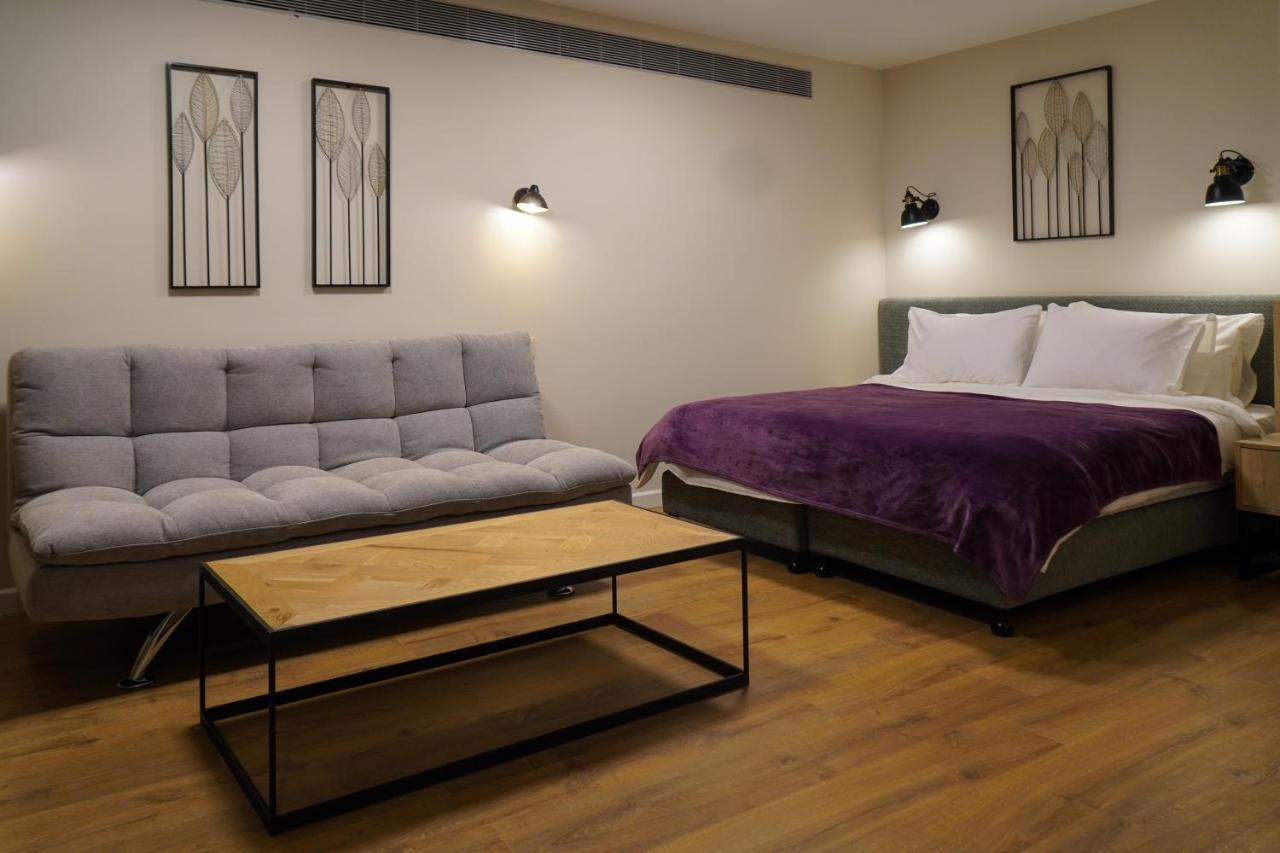 Apartique Hotel Yerusalem Bagian luar foto